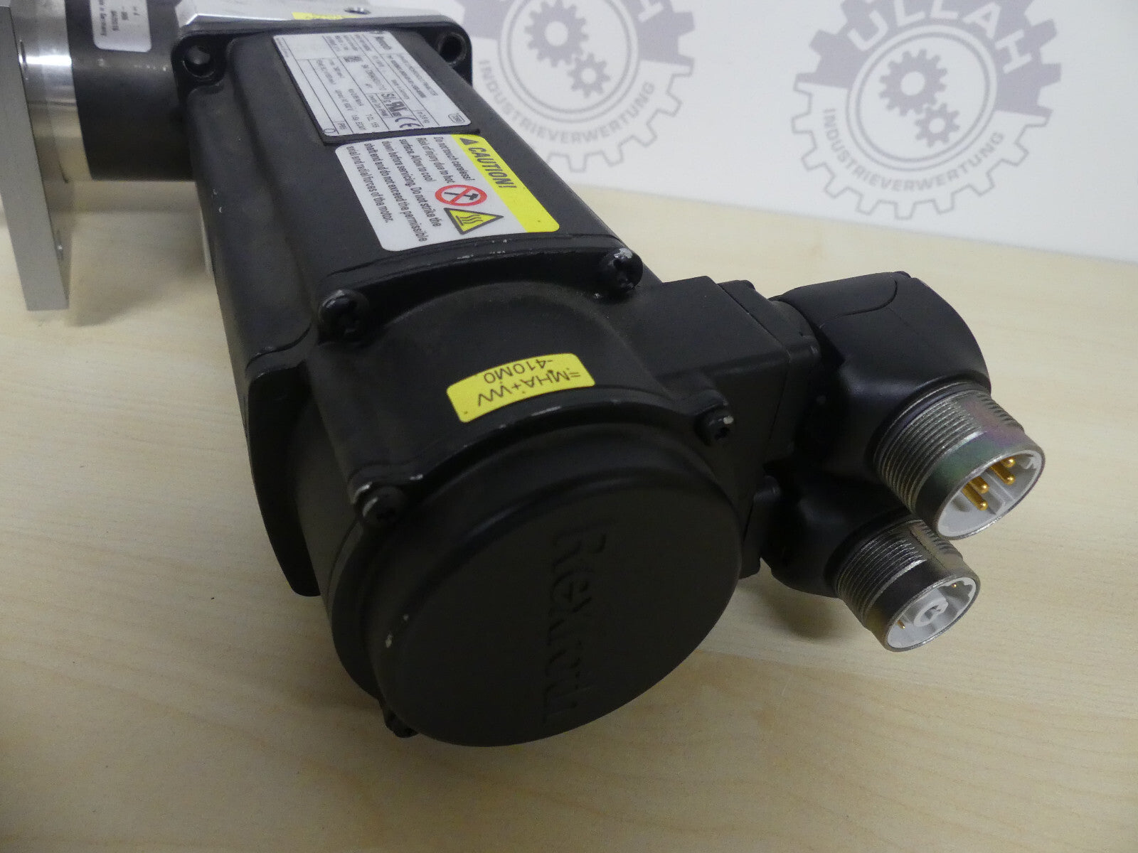 REXROTH MSK040C-0600-NN-M1-UGO-NNNN + NEUGART WPLE60 i=4