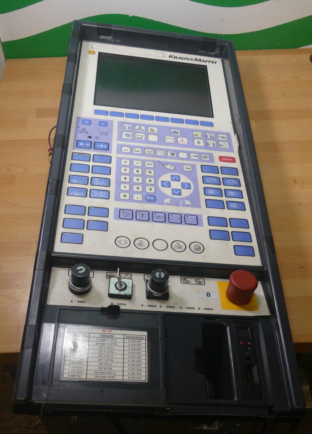 Krauss Maffei MT500 Display  01-360-011 C-STN HW: 1.0 5005000/Ä0 s.Bilder