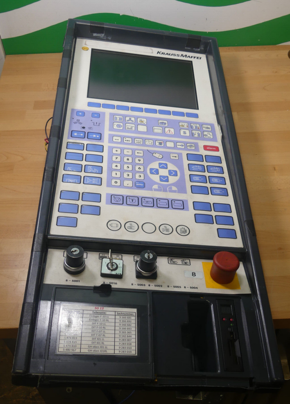Krauss Maffei MT500 Display  01-360-011 C-STN HW: 1.0 5005000/Ä0 s.Bilder