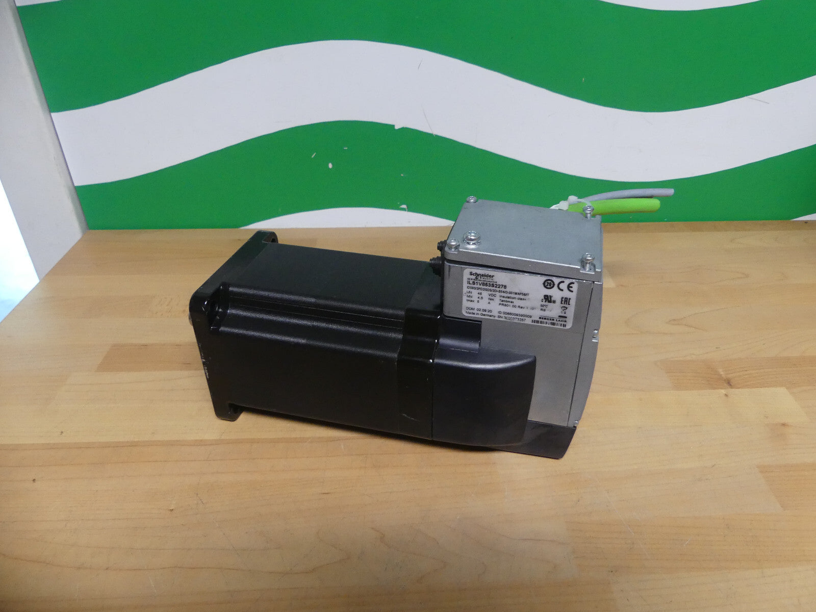 Schneider ILS1V853S2278  Servomotor