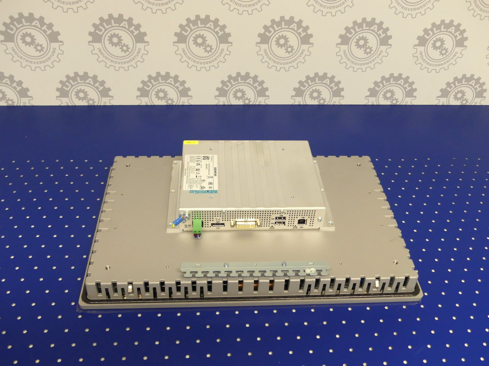 SIEMENS IFP1500 V2 6AV7863-5MA00-2AA0