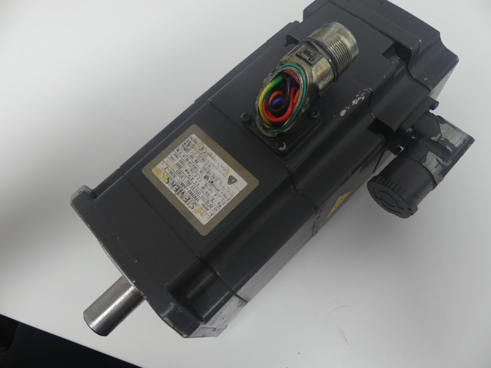 Siemens 1FK7042-5AK71-3EH5-Z  stecker leicht beschädigt  s.Bilder