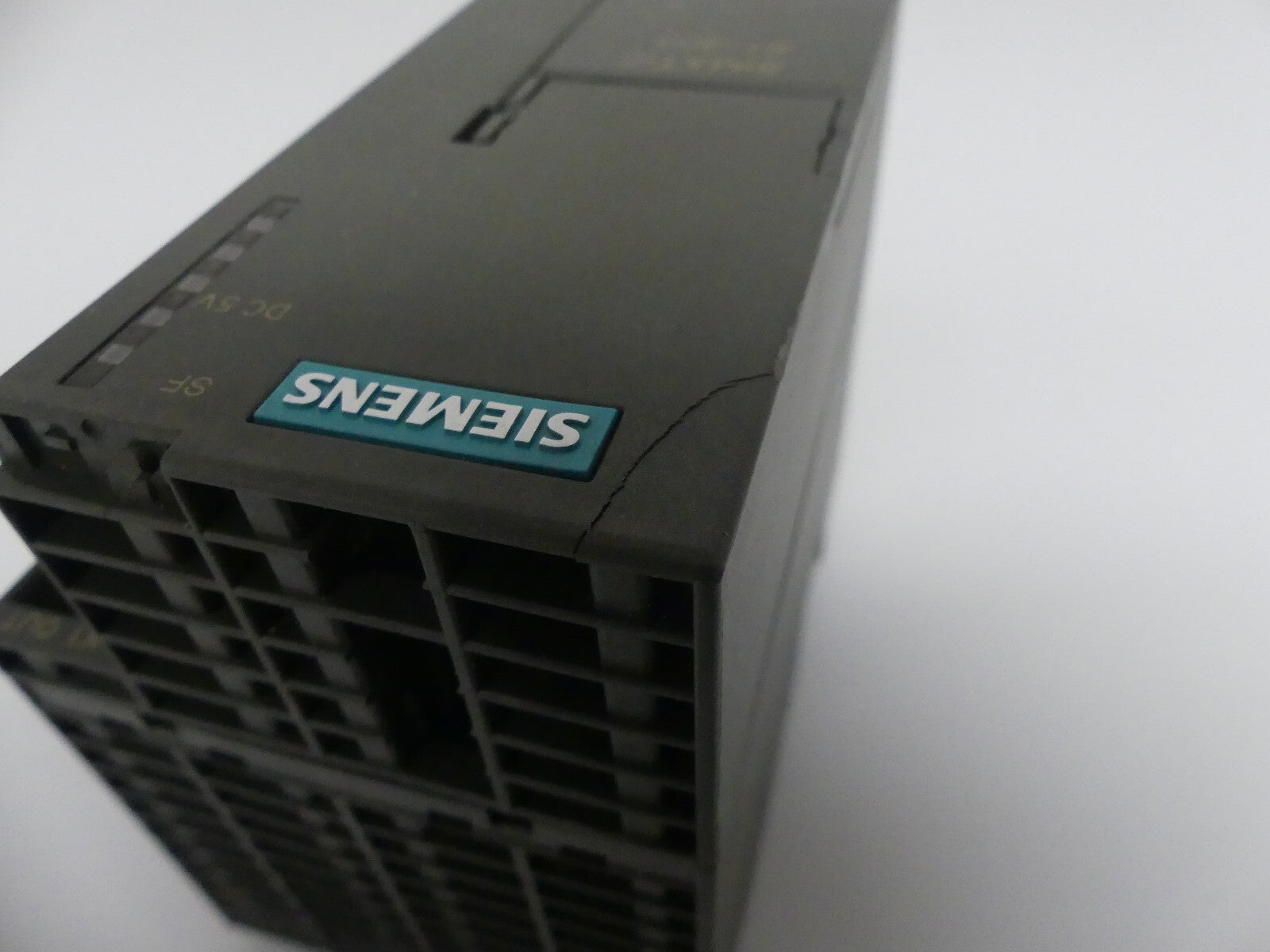 SIEMENS 6ES7 361-3CA01-0AA0 LEICHT BESCHÄDIGT, S.BILDER