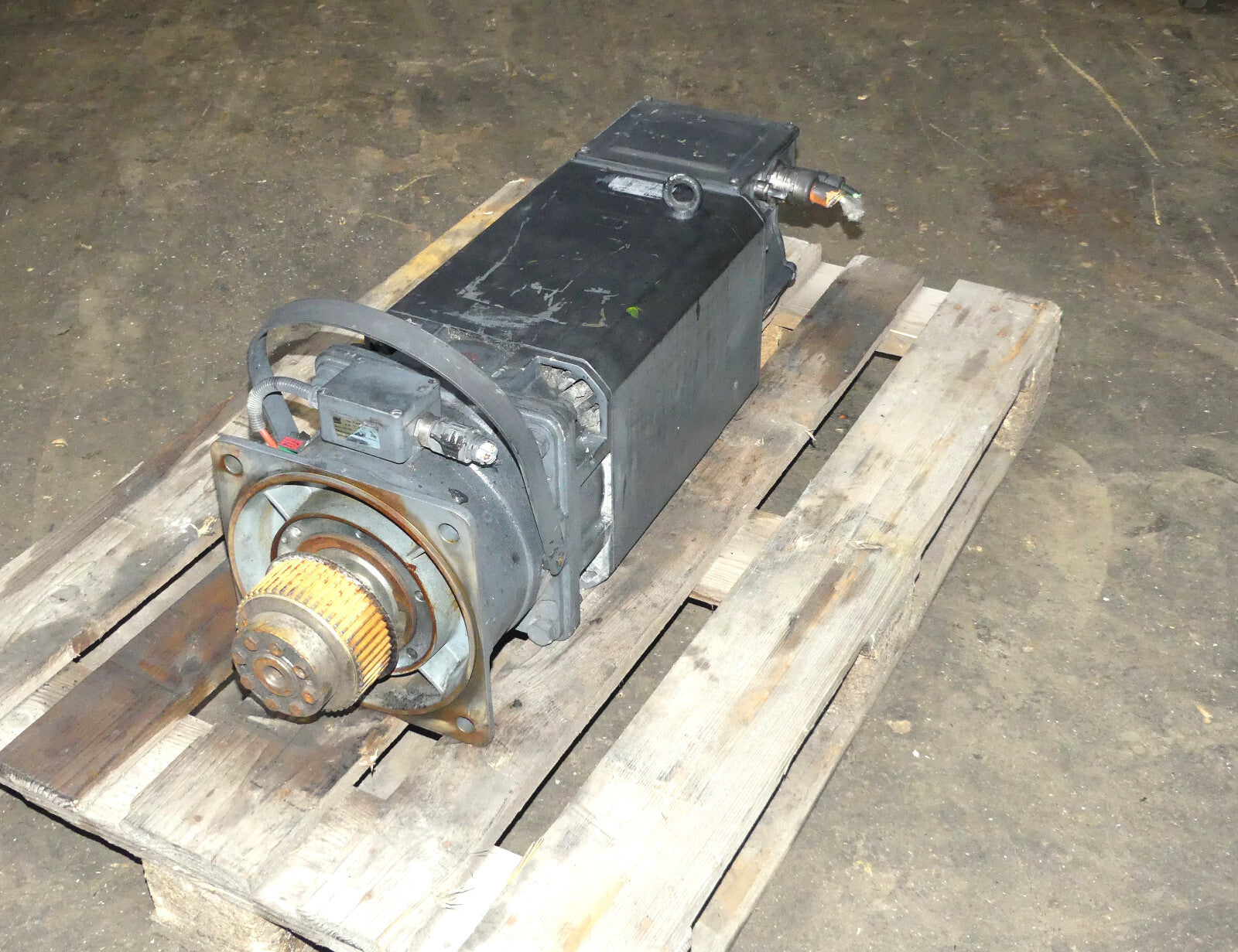 Siemens 1PH7137-2EG02-4KJ3