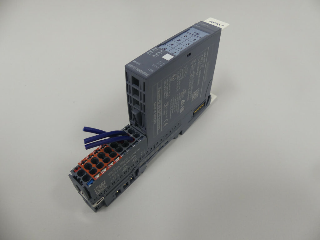 Siemens 6ES7131-6BF00-0BA0 leicht beschädigt