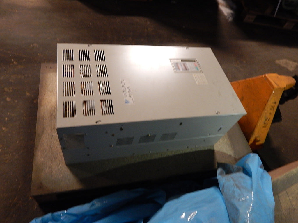  Yaskawa Frequenzumrichter CIMR-P5C4075 Varispeed  616P5  140KVA  Neuwertig 