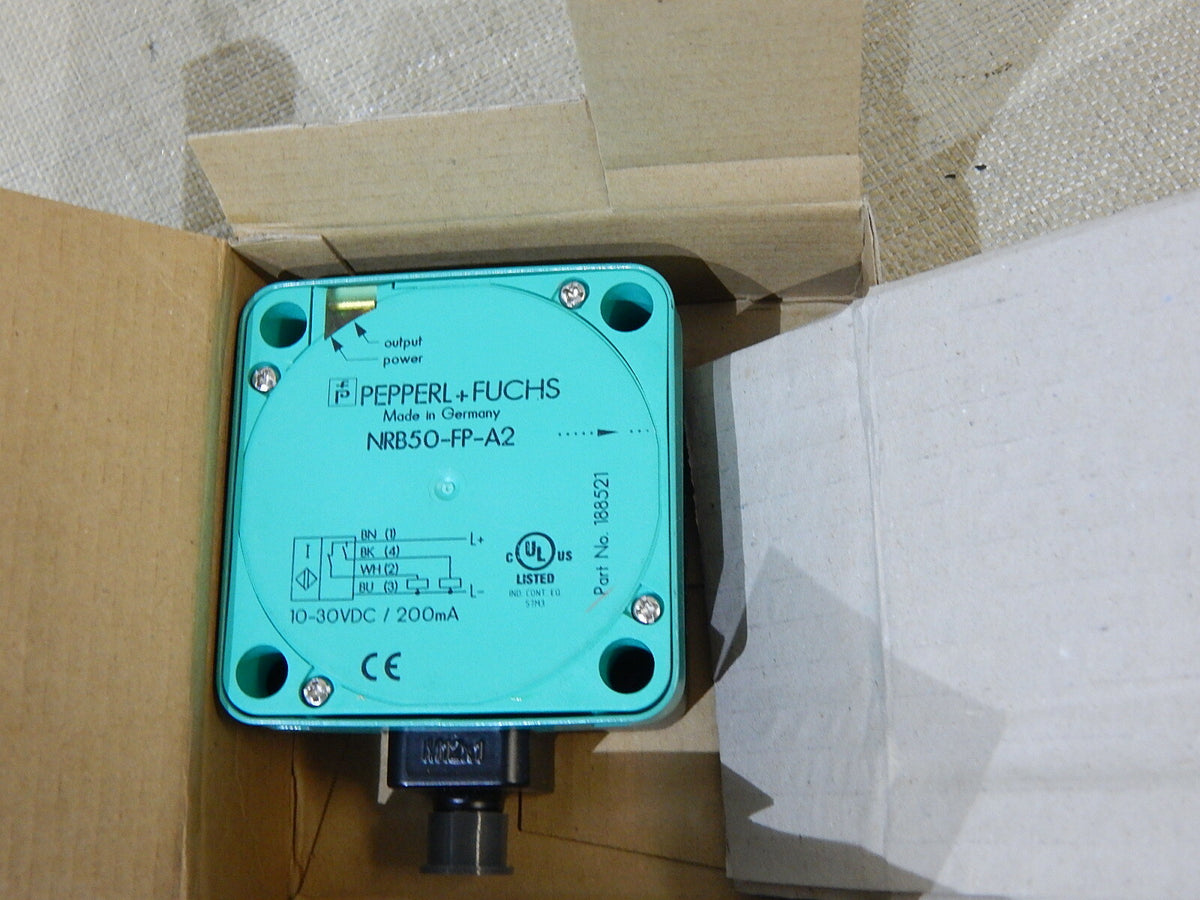 Pepperl & Fuchs Induktiver Sensor Typ NRB50-FP-A2-P3-V1  134473 New