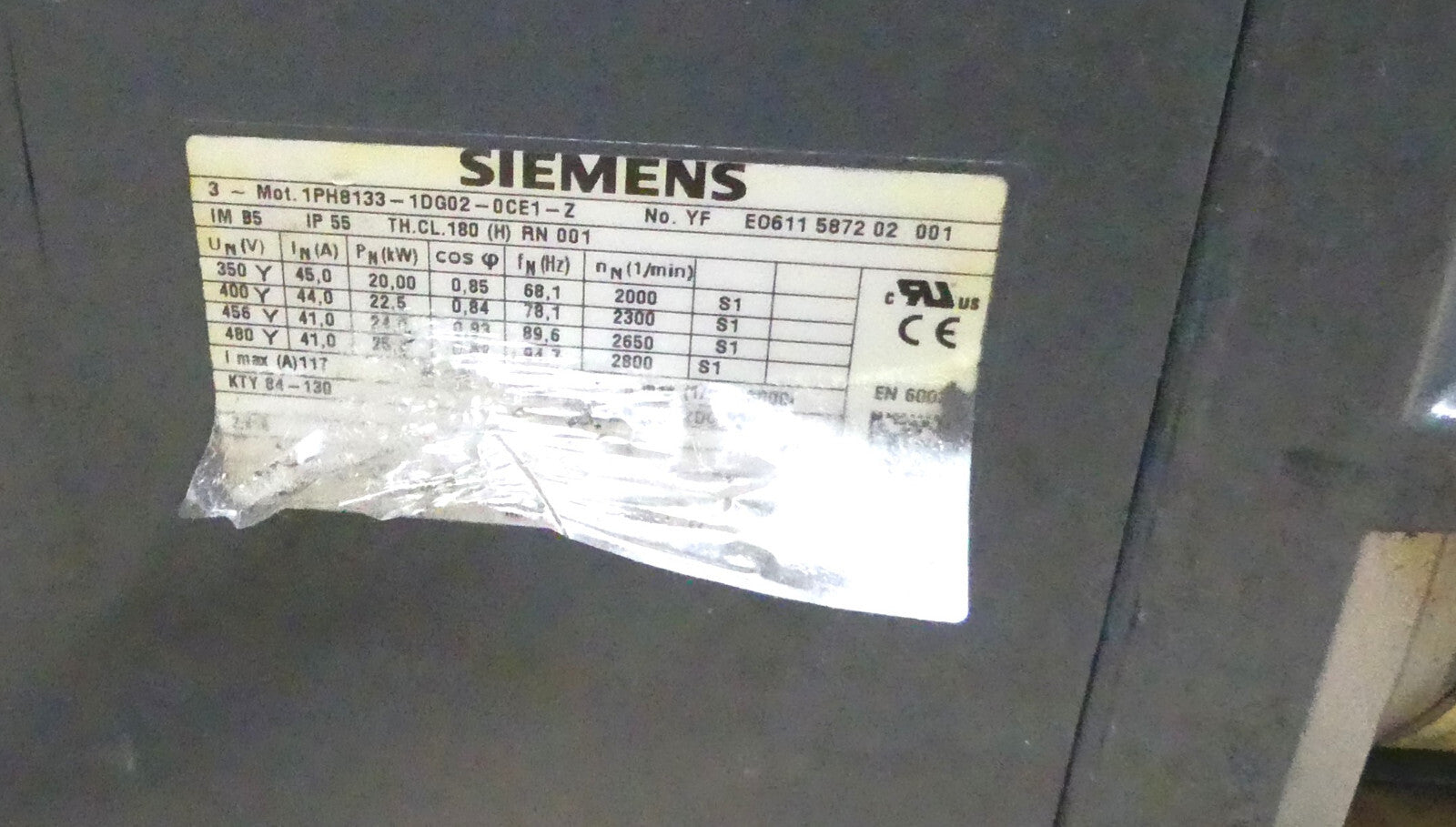 Siemens  1PH8133-1DG02-0CE1-Z ( leicht beschädigt)