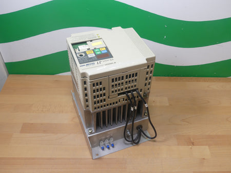 OMRON VS MINI J7  CIMR-J7AZ44P0