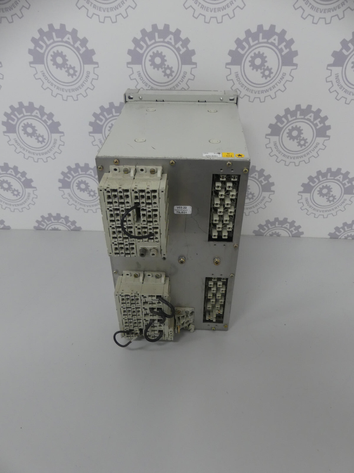 Siemens 7SJ5311-4EA02-1CA1/FF Überstromseitschutz