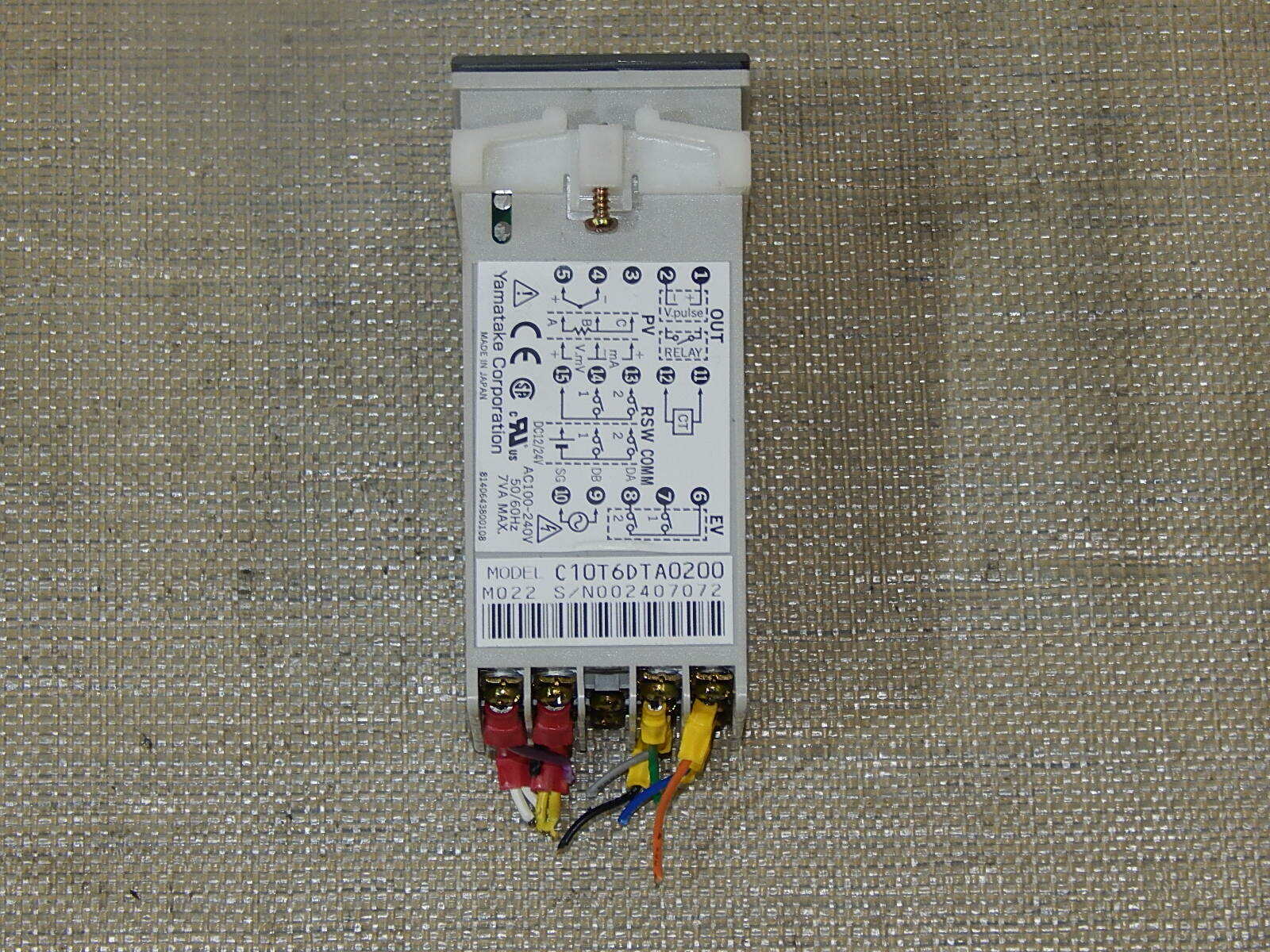   Yamatake SDC10 // C10T6DTA0200  Temperaturregler  used