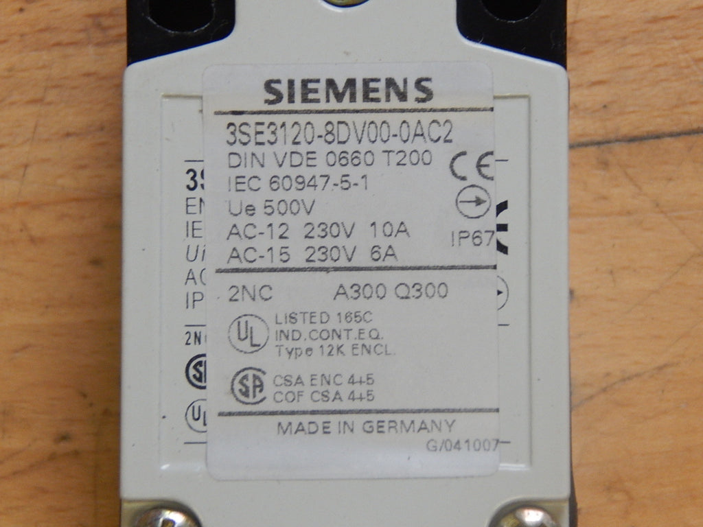  Siemens 3SE3120-8DV00-0AC2  Positionsschalter Unbenutzt
