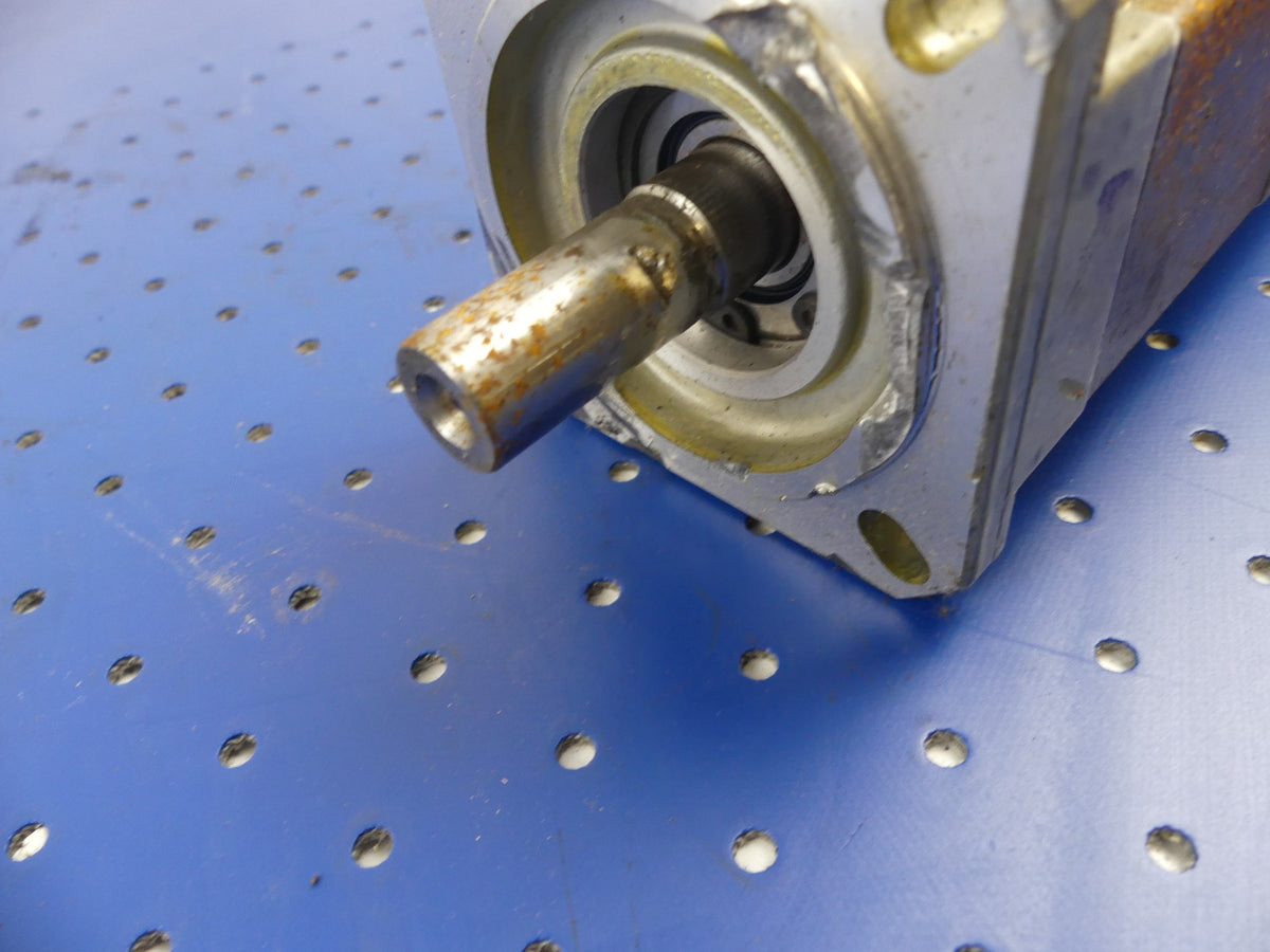 SIEMENS 1FK7032-5AK71-1HH0 BISSCHEN BESCHADIGT