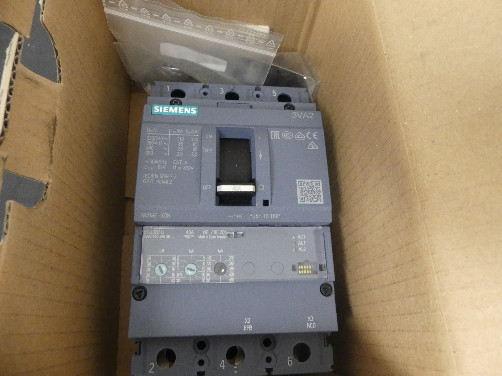 siemens  3VA2140-6HL36-0AA0
