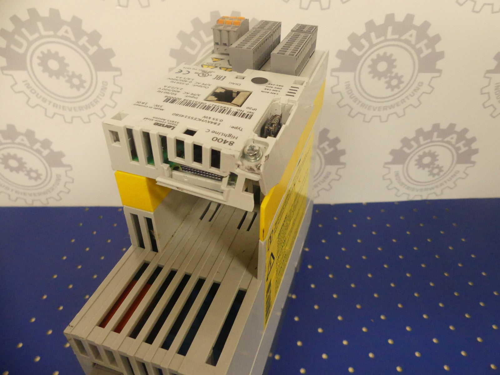 LENZE E84AVHCE5514SB0, beschädigt s. Bilder