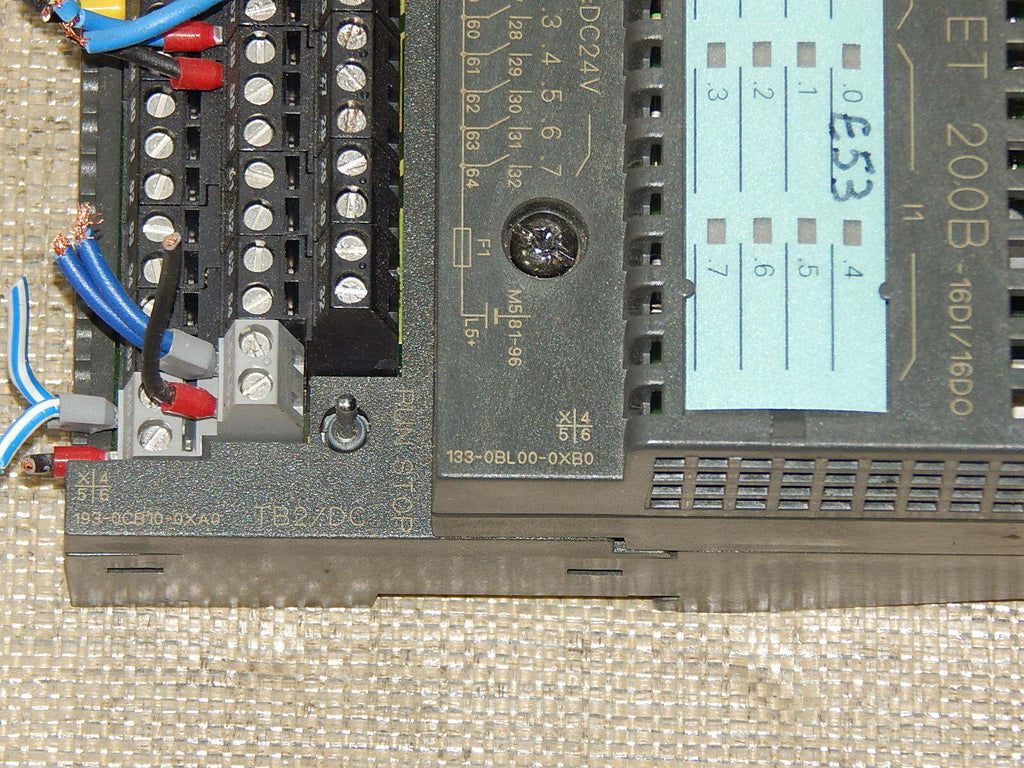 Siemens simatic S7 6ES7193-0CB10-0XA0 + 6ES7133-0BL00-0XB0 used