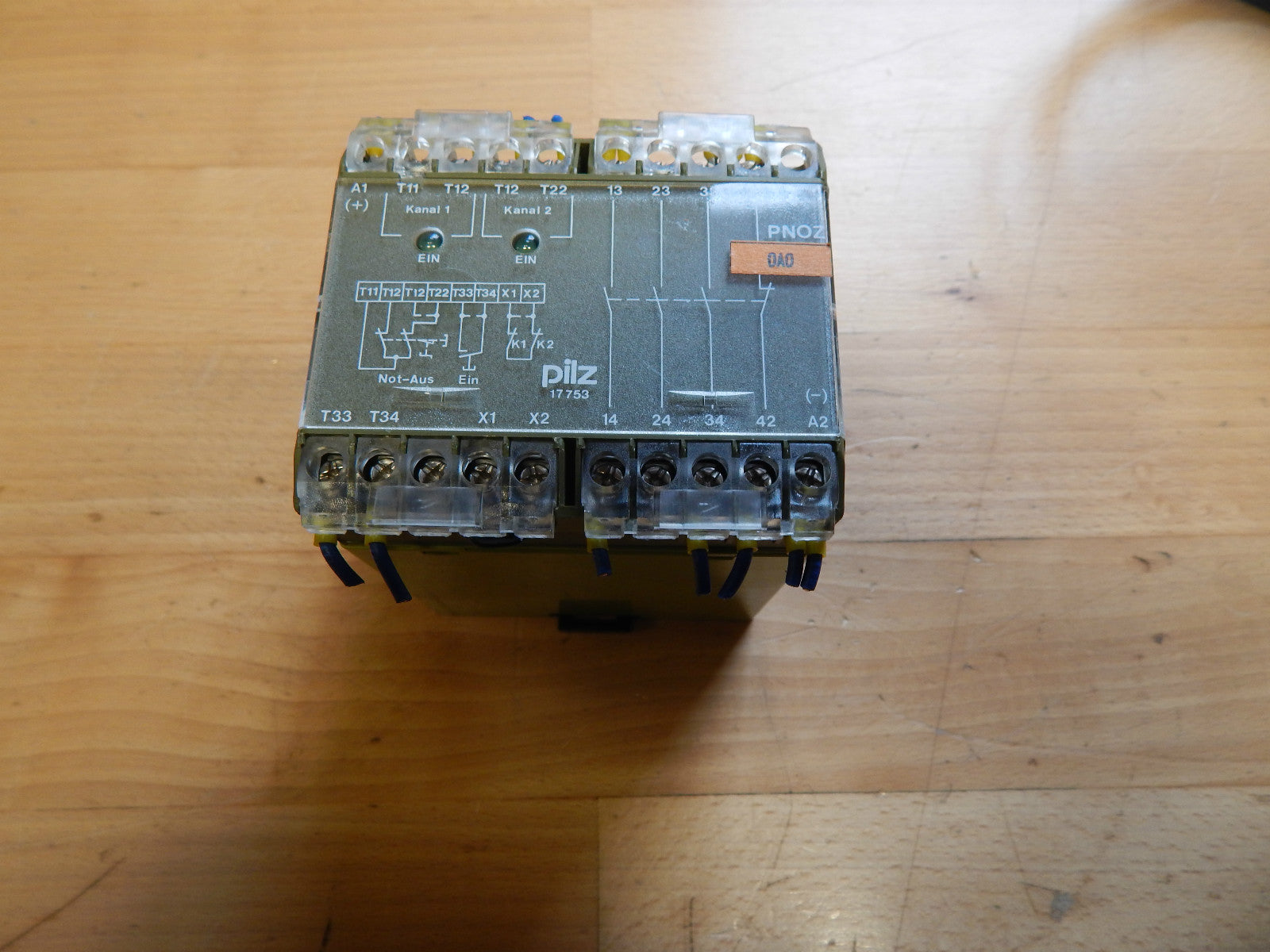 Pilz Sicherheitsrelais   PNOZ/24V=/3a/1r