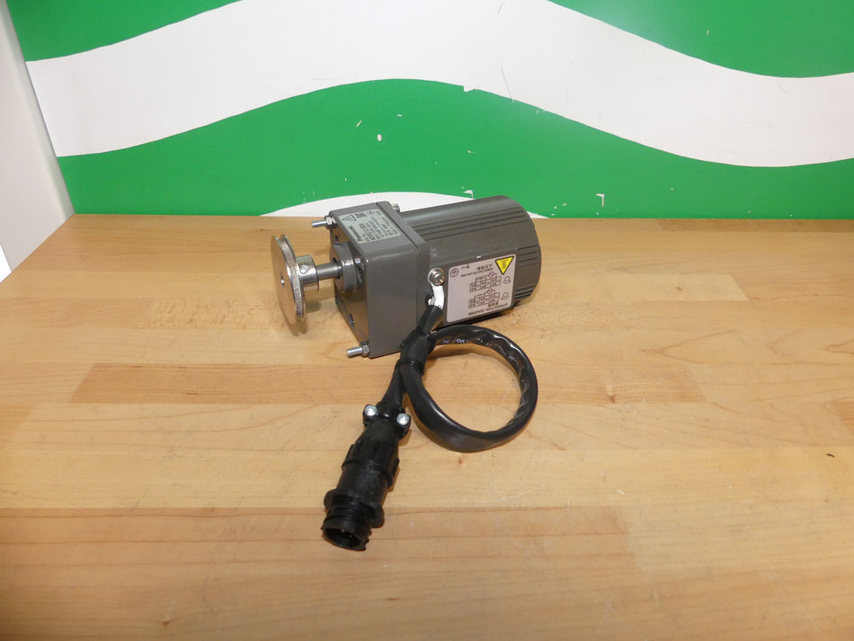 Panasonic AC Motor M6RX6G4GGA mit Panasonic Getriebe MX6G12.5BA