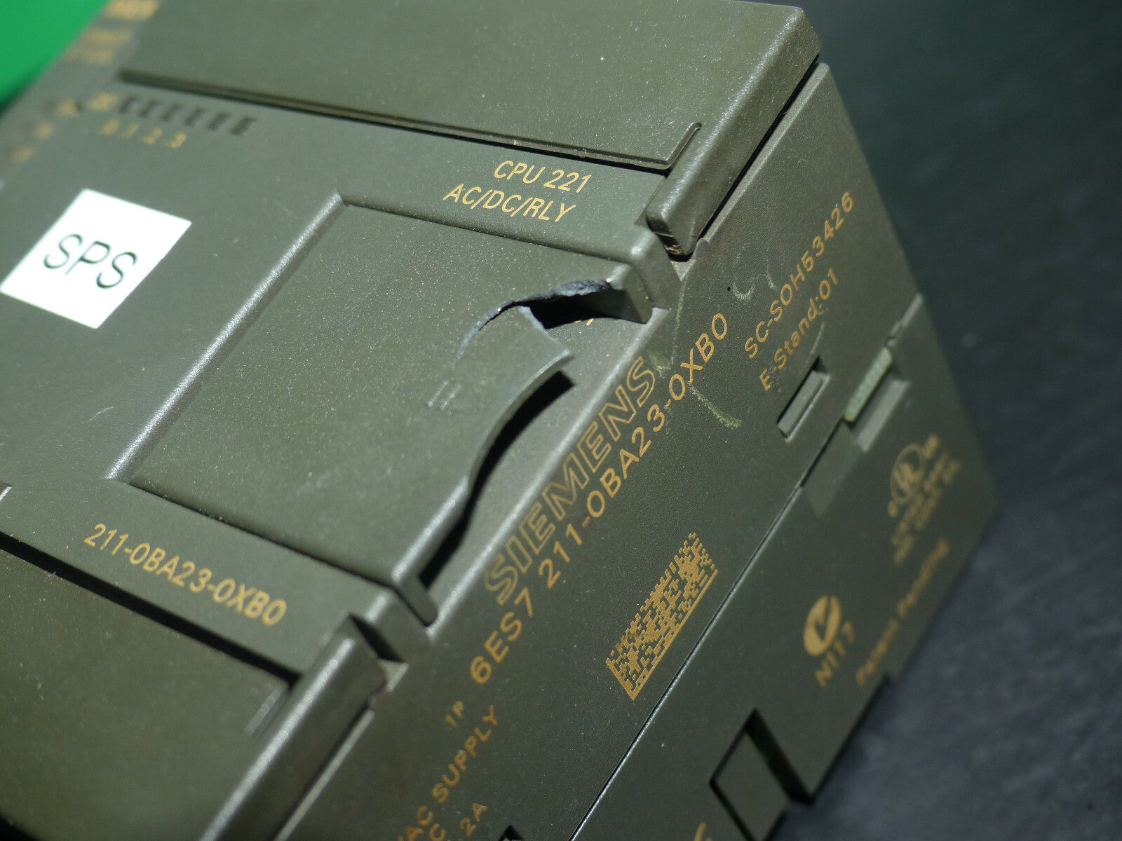 Siemens 6ES7 211-0BA23-0XB0 (Deckel beschädigt) S. Bilder