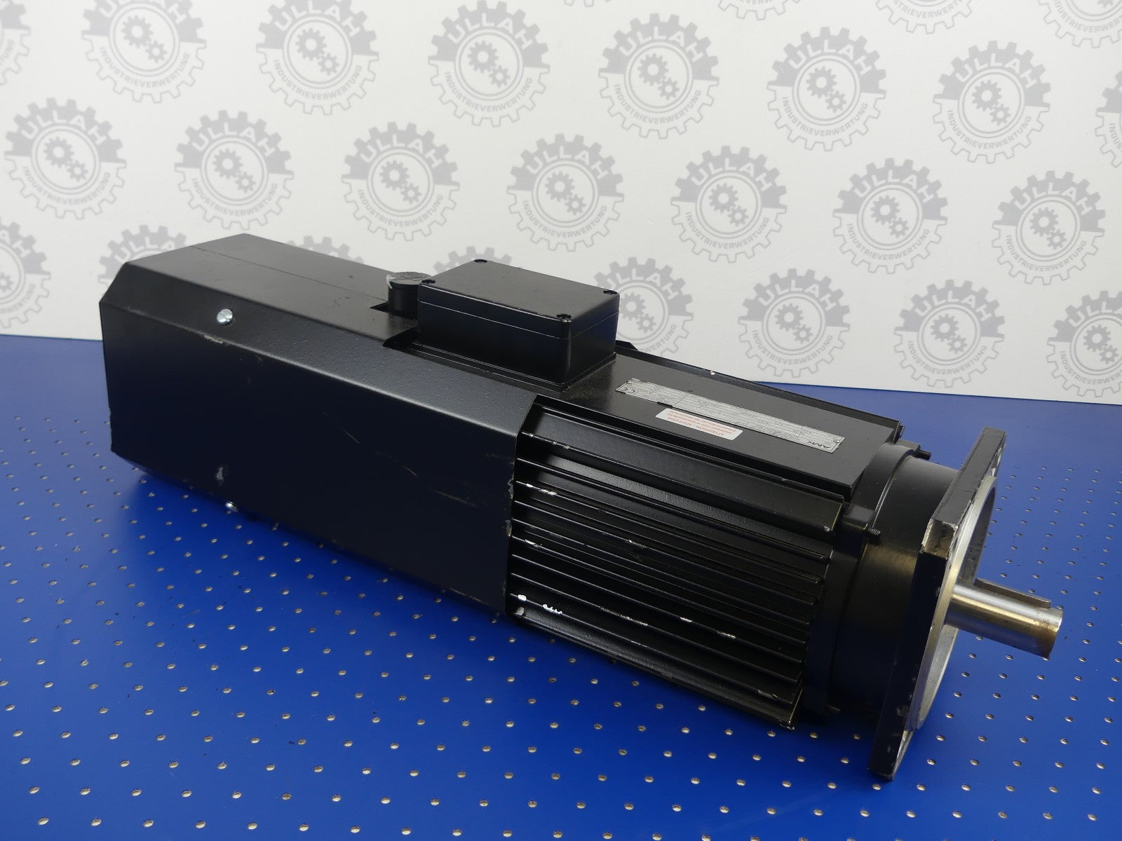 AMK DV7-22-4-ABF