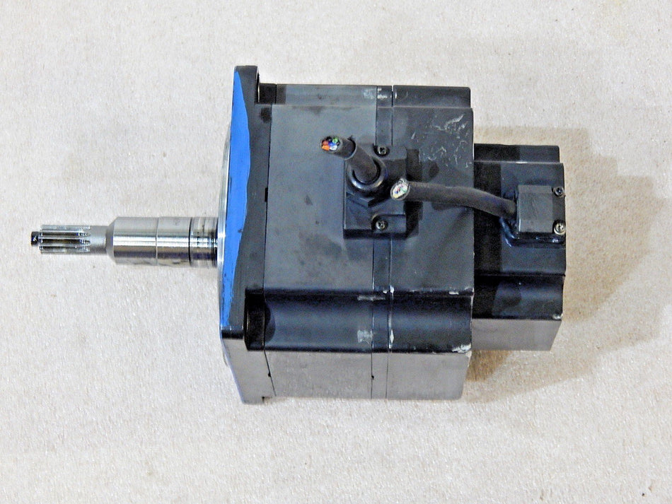 Yaskawa SGMP-08AWYR33 AC Servo Motor 200V 750W 3000RPM Used