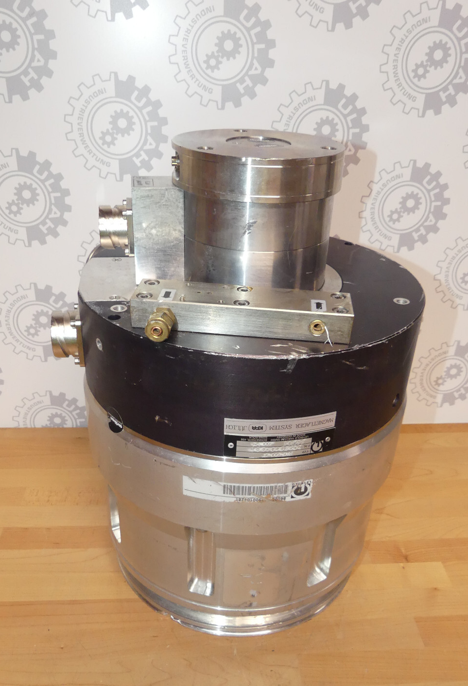 Oerlikon Leybold Vacuum TURBOVAC MAG 900 CT  MAG900CT Leicht Beschädigt s.Bilder