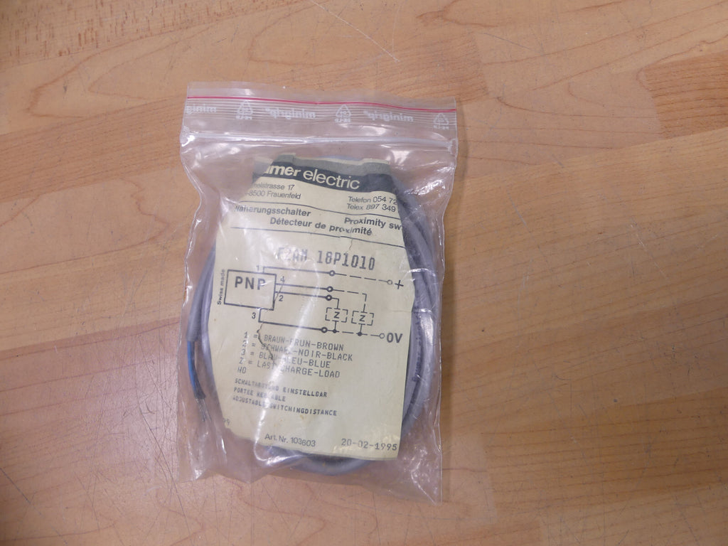 Baumer Reflexions-Lichttaster FZAM 18P1010 standard diffuse sensor