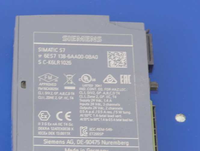 SIEMENS 6ES7 138-6AA00-0BA0 Aschluss beschädigt s.Bilder