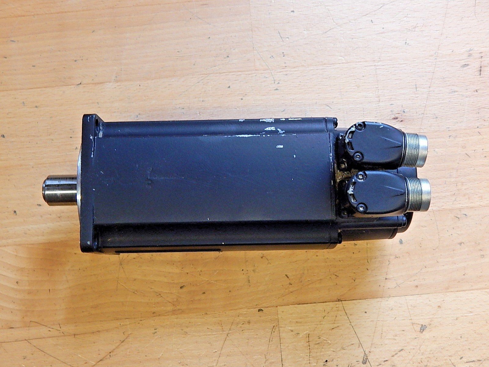 Rexroth 3- Phase Synchronous PM-Motor MSK050C-0300-NN-UG1-NNNN Used