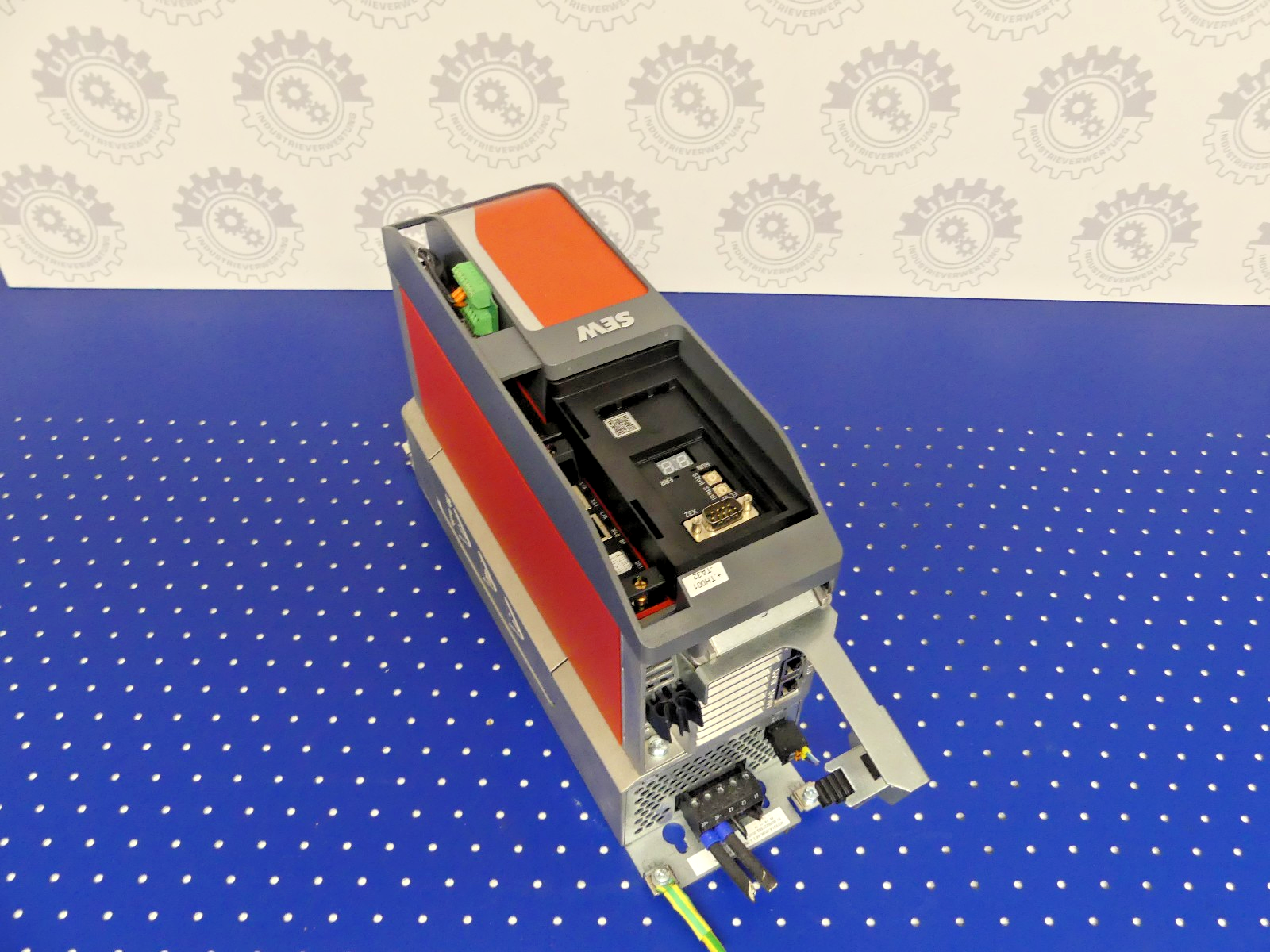 SEW MDX91A-0095-5E3-4-T02/CES11A/CFN21A