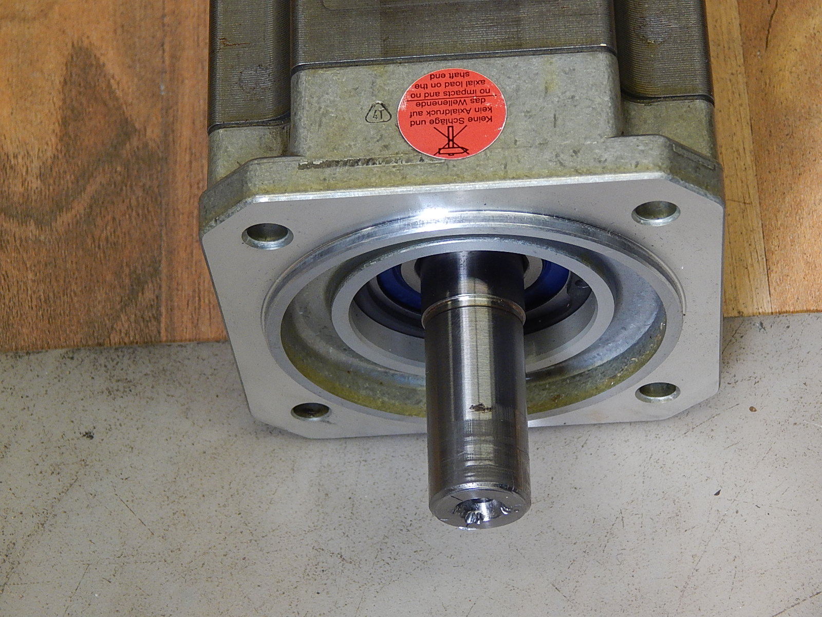 SIEMENS 1FK7042 -5AK71 -1EH0   1FK70425AK711EH0