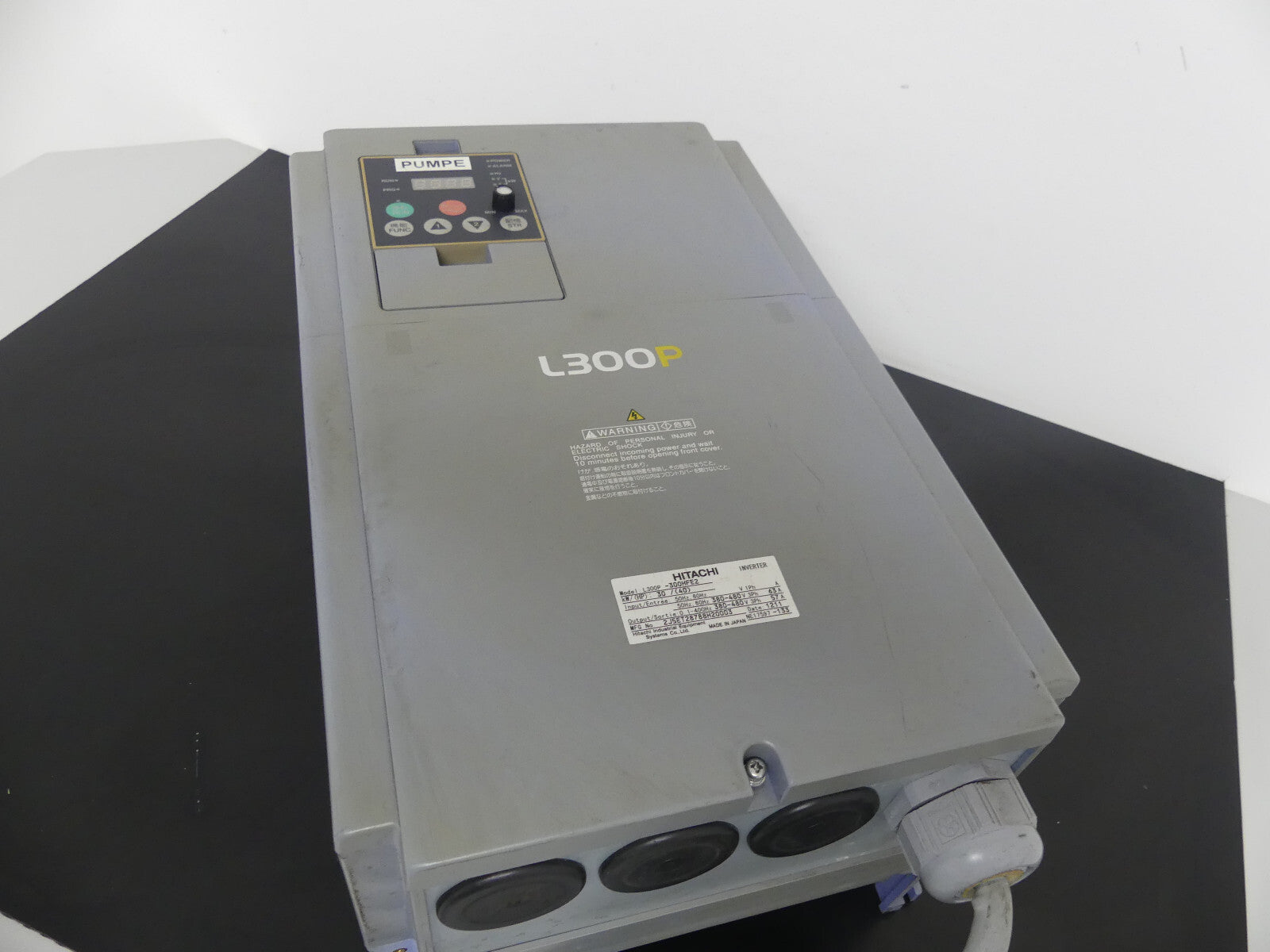 Frequenzumrichter Hitachi L300P - 300HFE2 s.Bilder