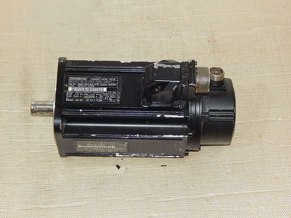 INDRAMAT MDD071B-N-060-N2S-095PL1 Permanent Magnet Motor 6000/min  used
