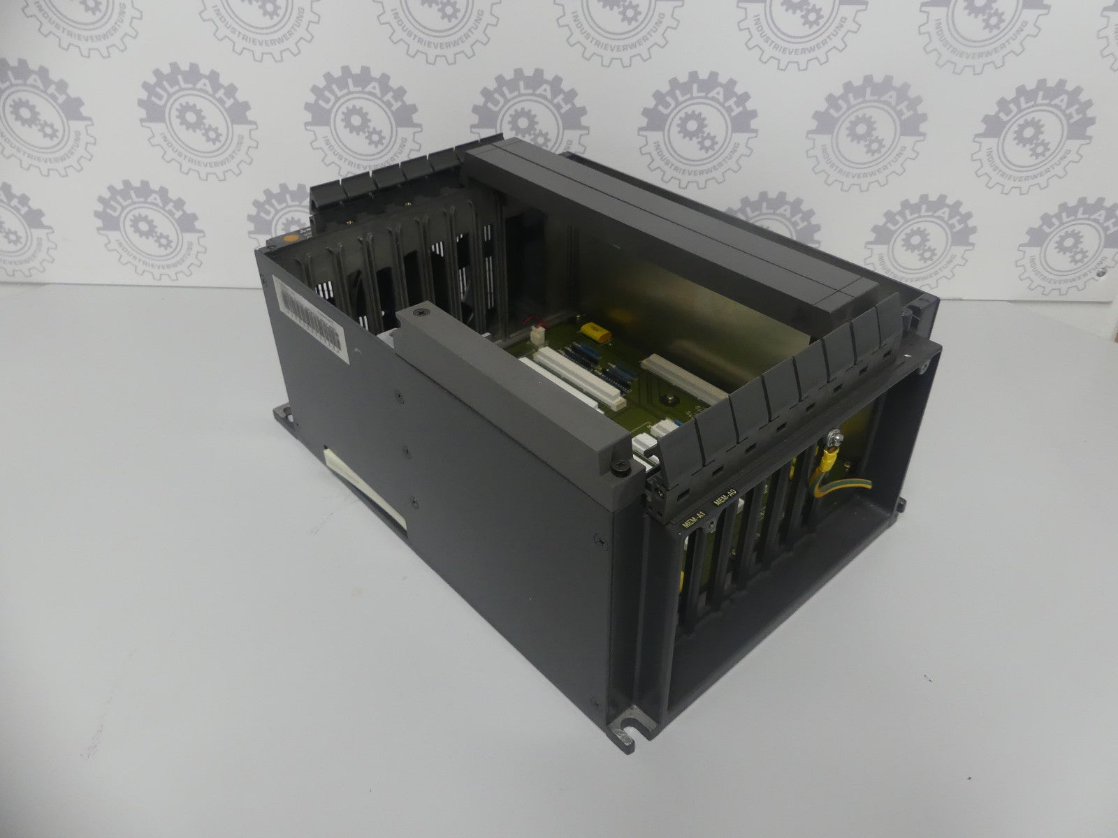 Mitsubishi FCA320HLXA-V