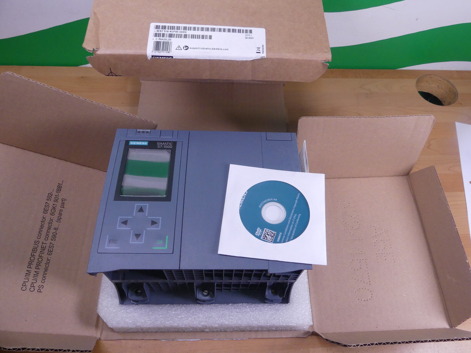 Siemens SIMATIC S7-1500 6ES7518-4UP00-0AB0   6ES75184UP000AB0  FS: 11