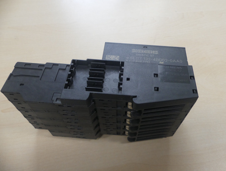 5x Siemens 6ES7 132-4BD02-0AA0