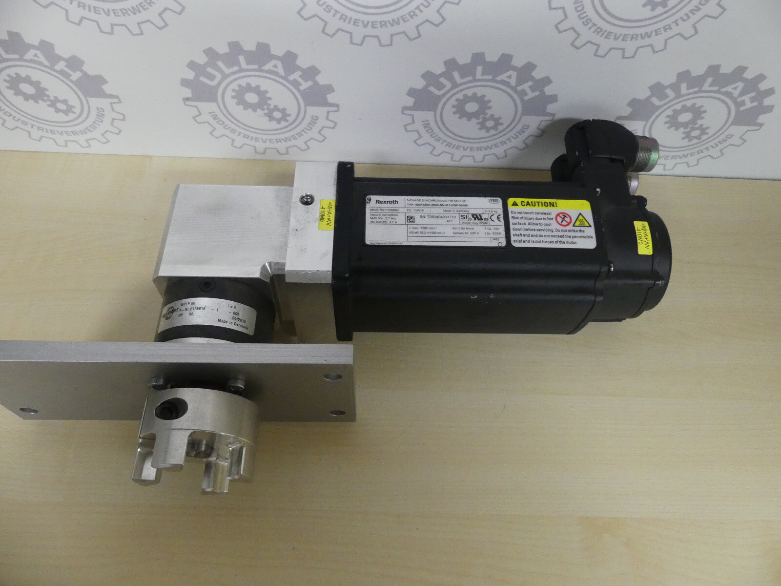 REXROTH MSK040C-0600-NN-M1-UGO-NNNN + NEUGART WPLE60 i=4
