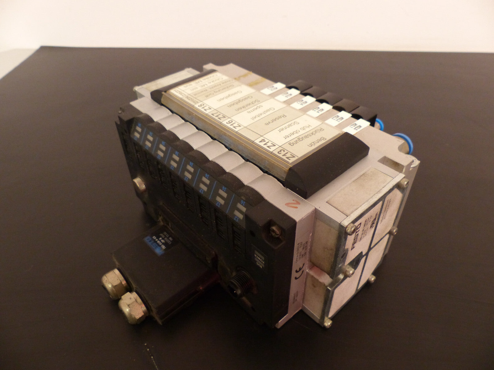 FESTO CPV 14-VI 18210 / CPV 14-GE-DIO1-8 / CPV 14-VI-P8-1/8-B /FBS-SUB-9-GS-DP-B