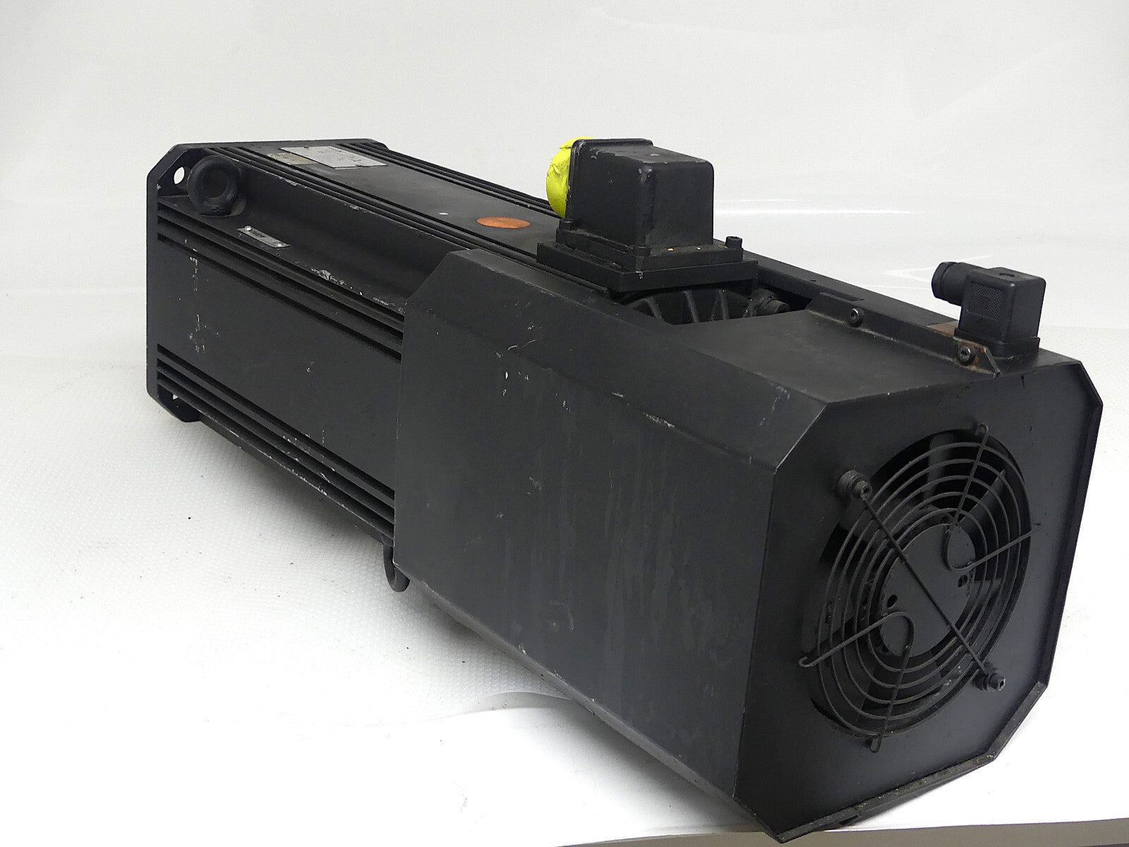 INDRAMAT MAC112D-1-ED-2HC/130-B-0/S005