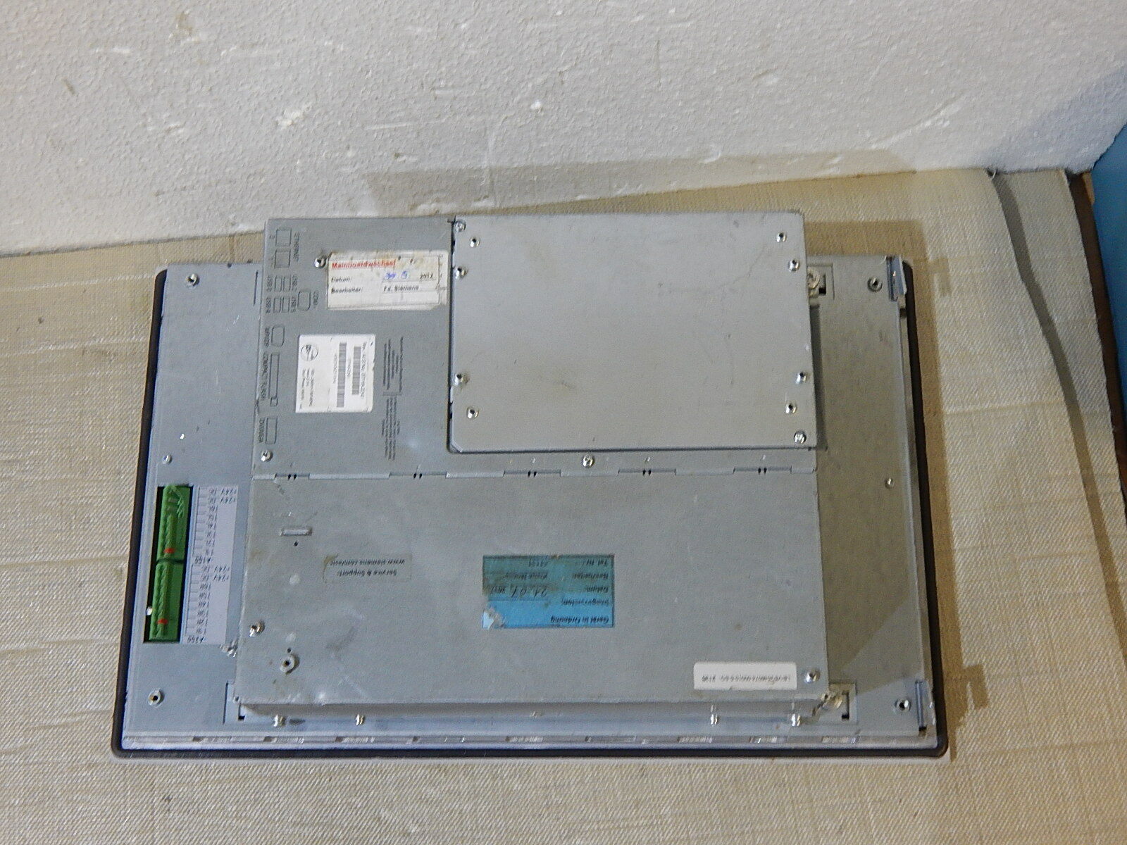 Siemens  Simatic Panel PC 677 // 6AV7462-0AC30-0BK0  leicht gekratz s.Bilder