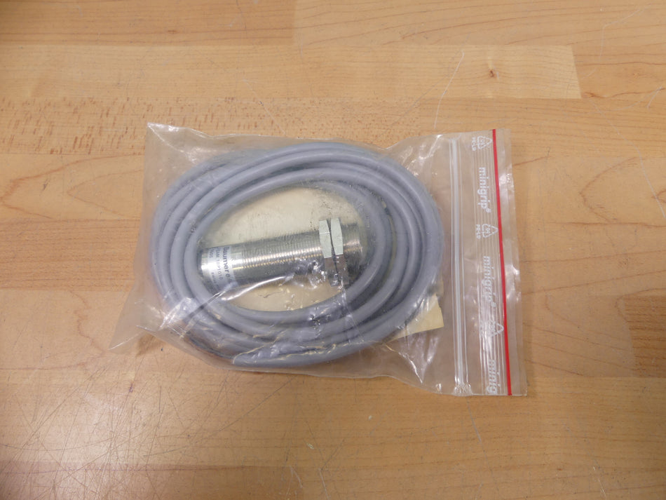 Baumer Reflexions-Lichttaster FZAM 18P1010 standard diffuse sensor