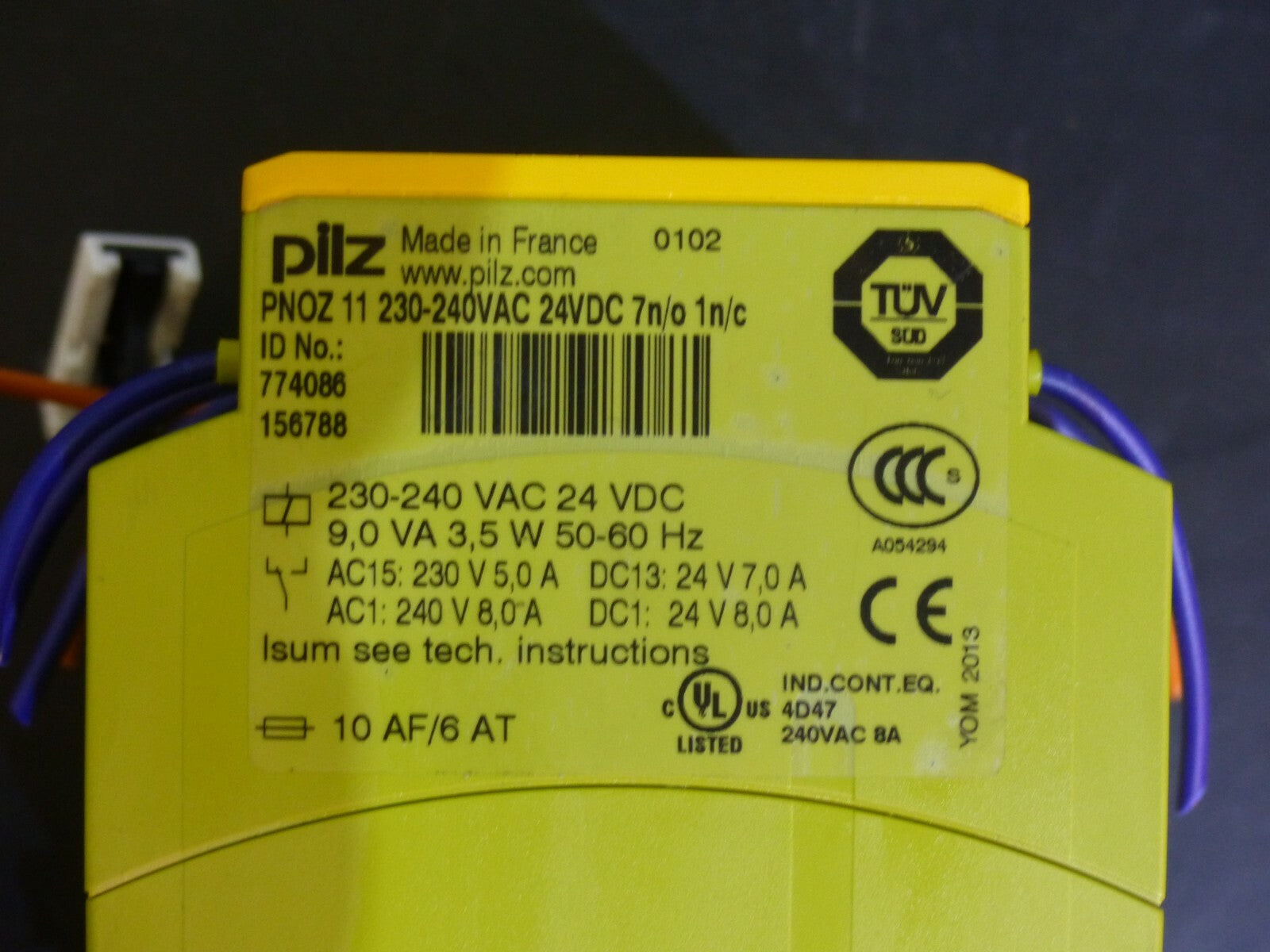 Pilz PNOZ 11 230-240/VAC 24VDC 7n/o 1n/c