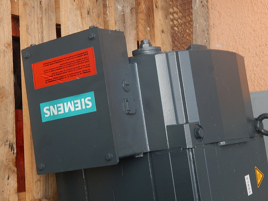 Siemens 1PH8 184-1MC220AA1-Z // 1PH8184-1MC220AA1-Z Neuwertig