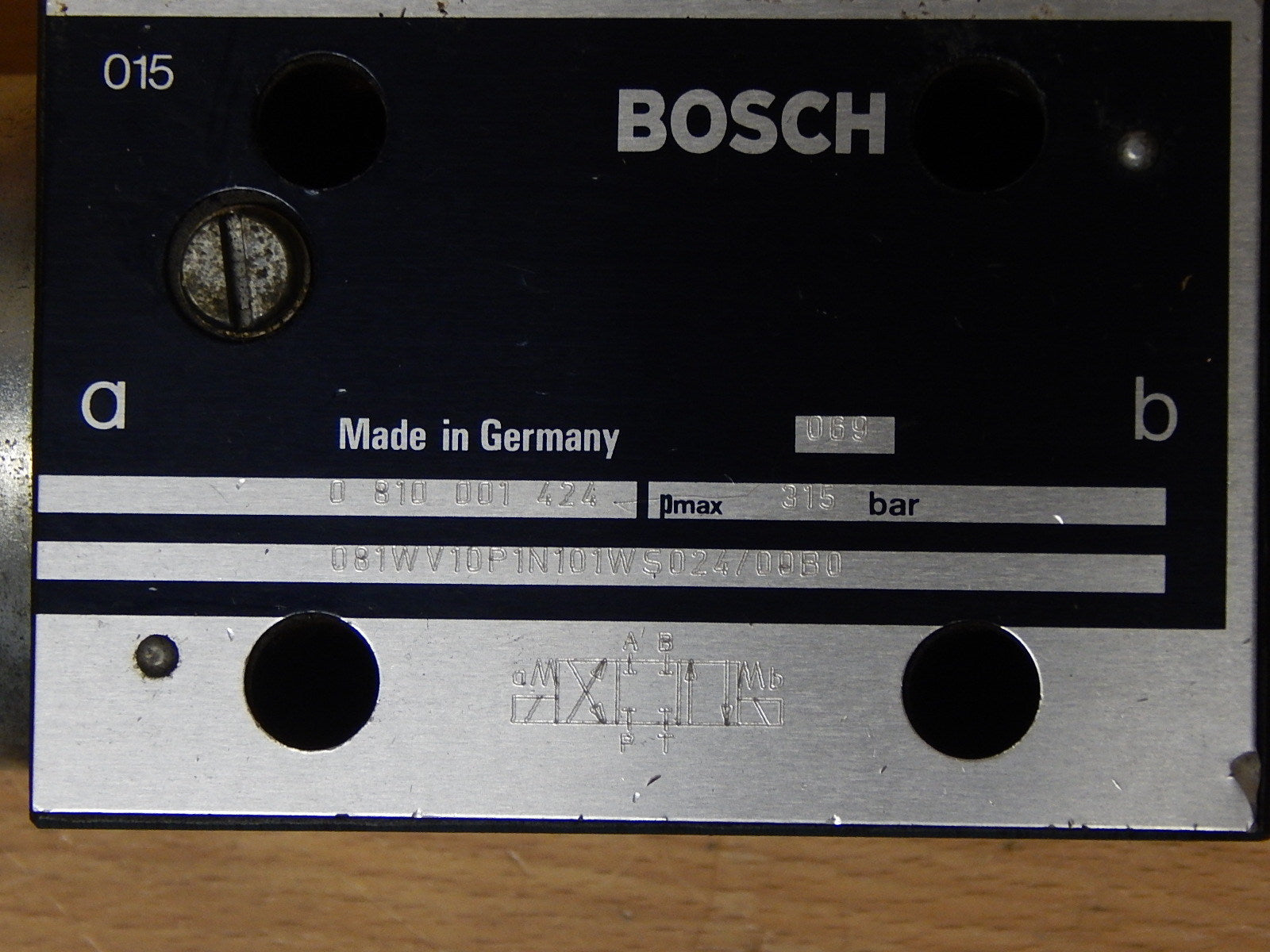 Bosch 081WV10P1N101WS024/00B0  Hydraulikventil  Used