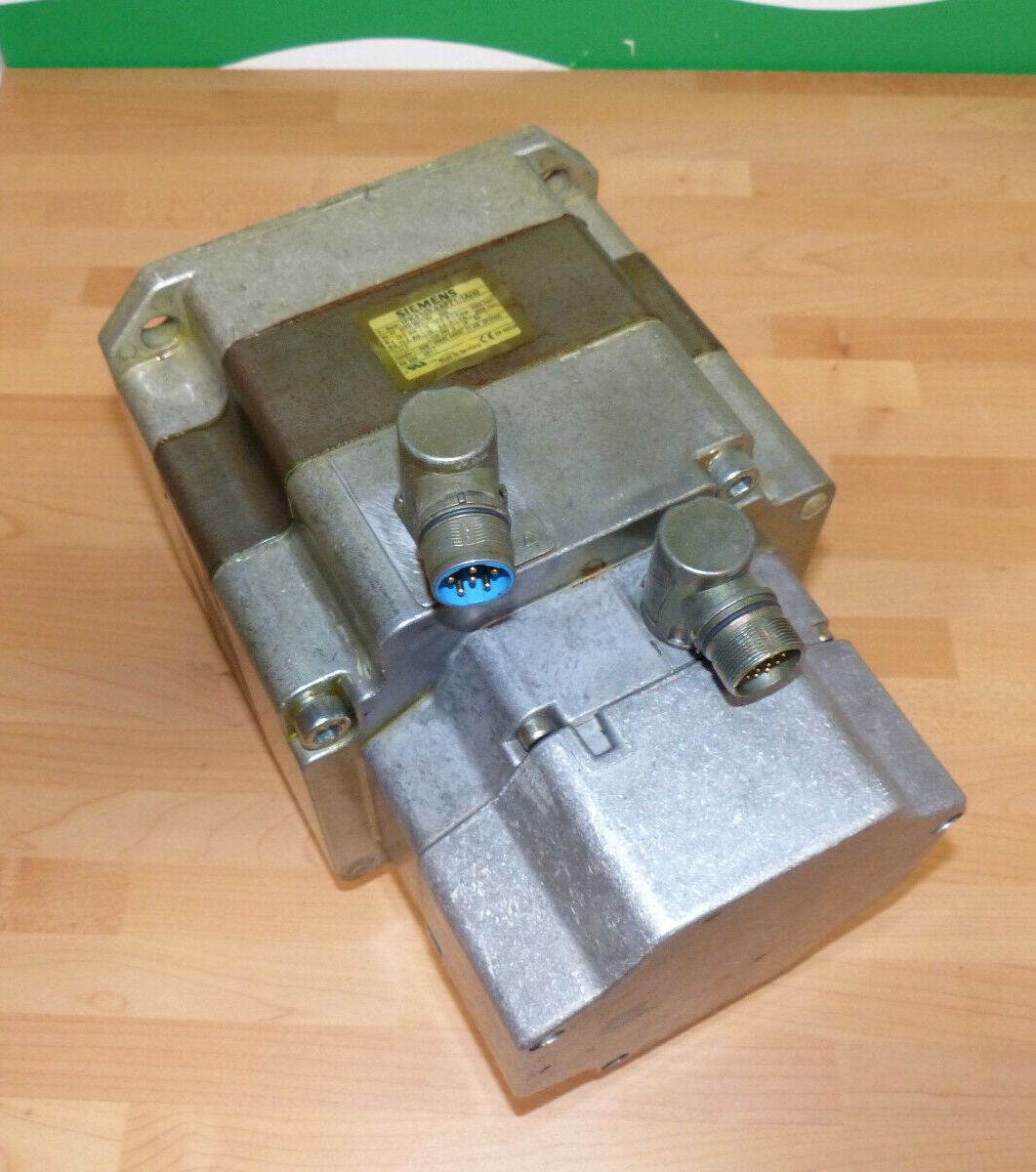 SIEMENS 1FK6100-8AF71-1AH0