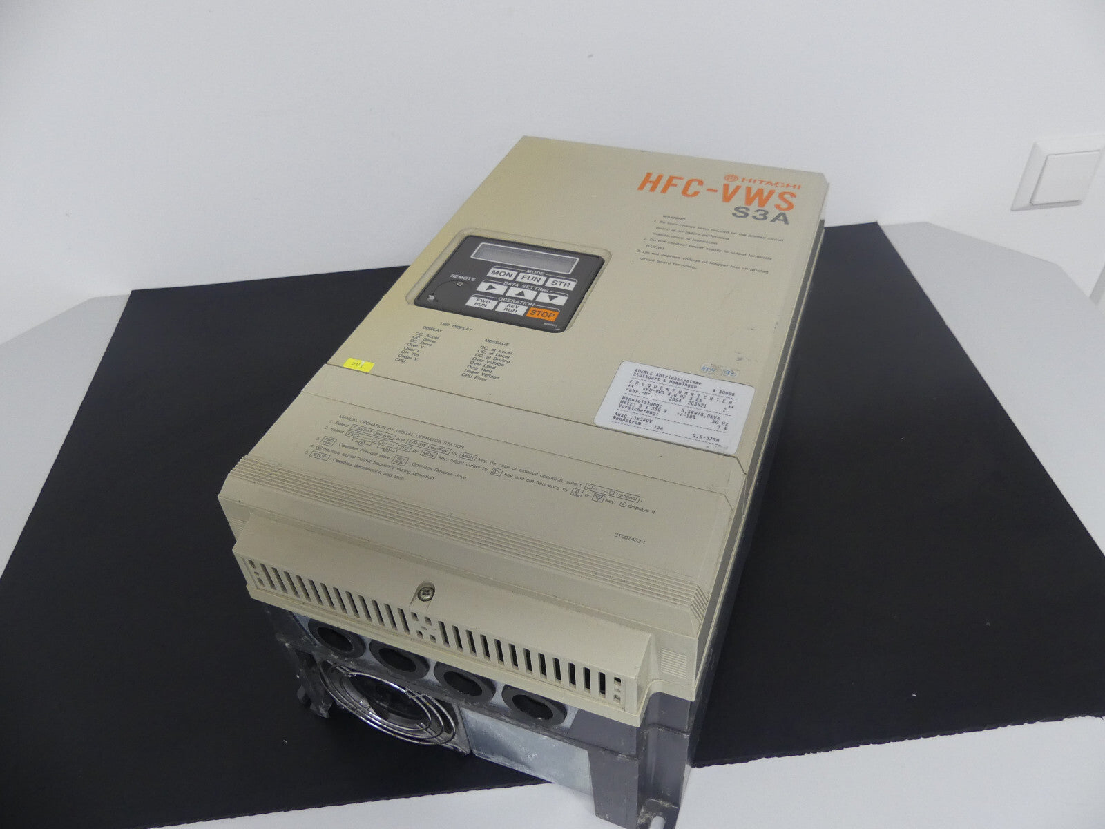 Hitachi Frequenzumrichter KFU-VWS 8.0 HF 3 EA Inverter 5,5 kW