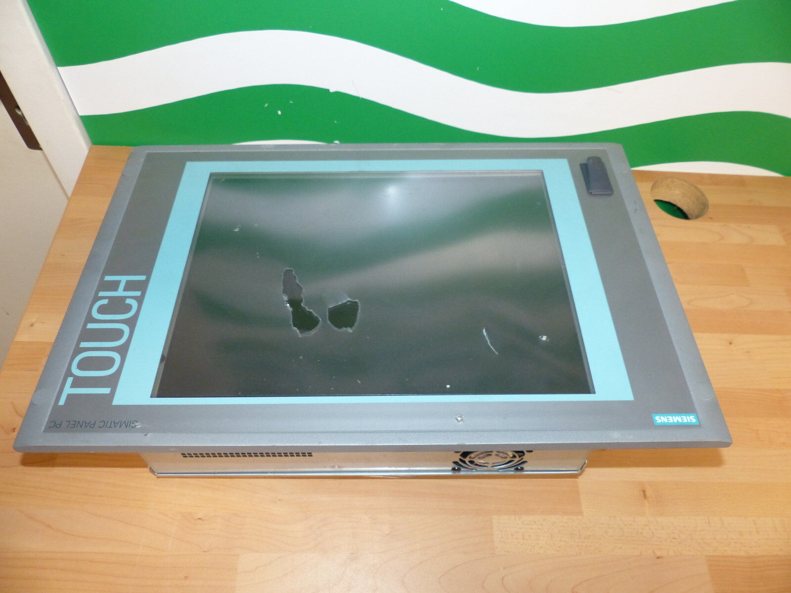 SIEMENS 6AV7885-2AL20-1DA8 Leicht Beschädigt s.Bilder