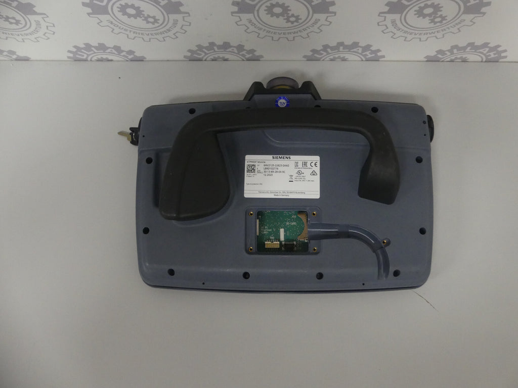 Siemens 6AV2125-2JB23-0AX0 (NHT DEFEKT)