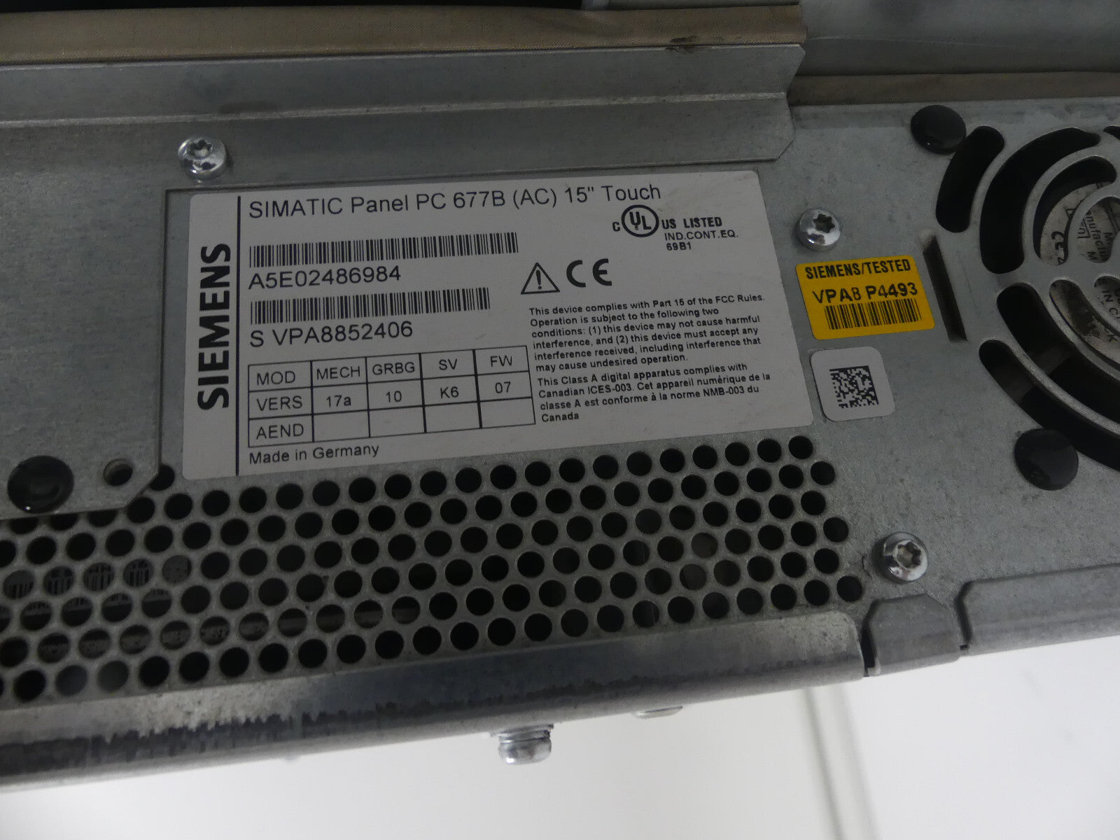 Siemens SIMATIC Panel PC 677B (AC) 15´´ Touch / A5E02486984 Panel A5E00899052