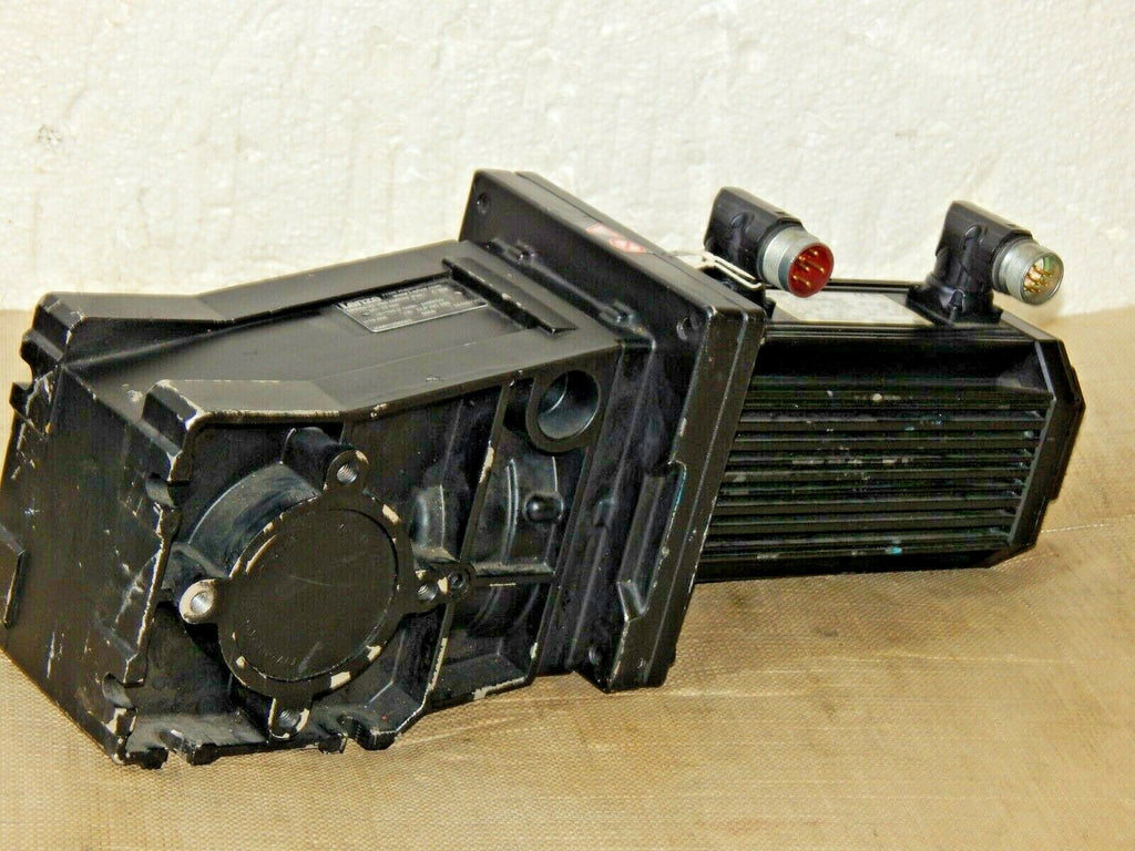  Lenze MDSKSBS056-23 Servomotor + Getriebe GKR04-2S VBR 056C23